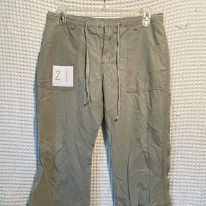 Women’s cargo style pants